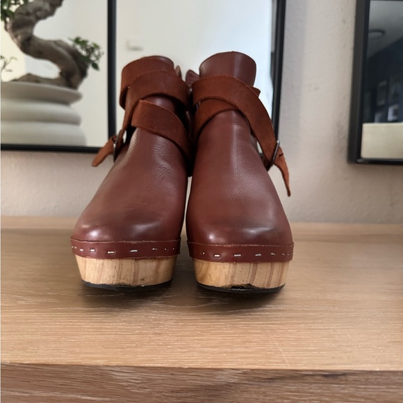 Free People Cognac Leather  Wooden Clog Boots - Picture 3 of 4